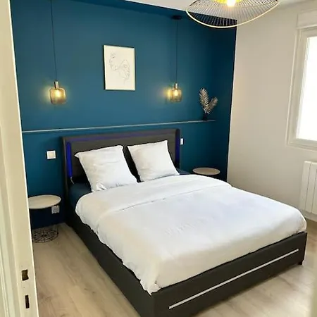 Maison Avec Situee A Appartement *